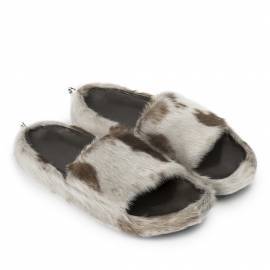 Classic Sandal w. Natural Sealskin